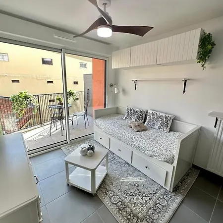 Apartment A Proximite Du Port De Nizza