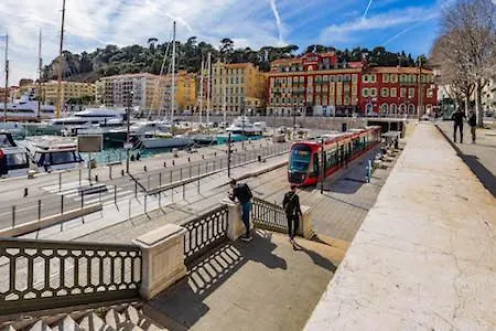 Apartment A Proximite Du Port De *