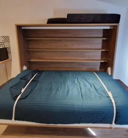Vieux A 2min De La Apartment *