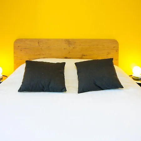 Twenty Business Flats Angely * 尼斯