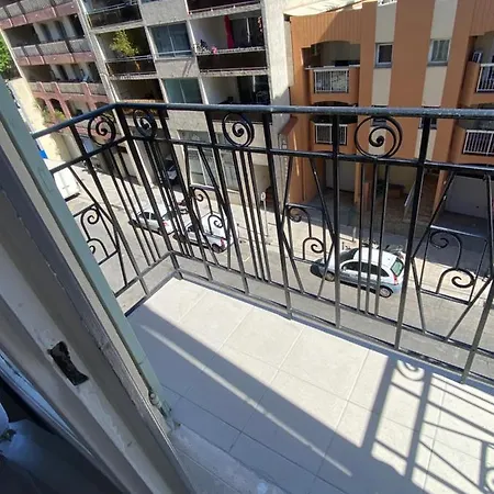 - T3 Renove De 50 M2 Classe 2 Etoiles Nice