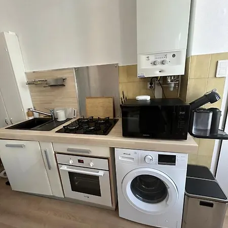 - T3 Renove De 50 M2 Classe 2 Etoiles Nice