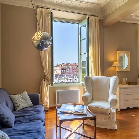 Apartment Renting - 13 Massena - Live A Dream Luxury Loft - Place Massena