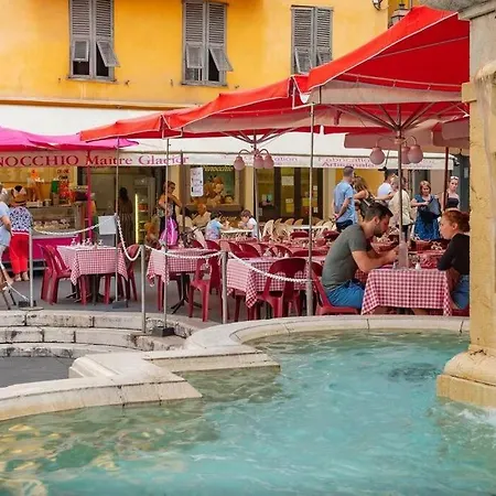 Au Coeur Du Vieux Nice: Pour 4 Apartment *