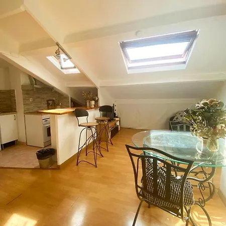 Rmb - T2 Au Dernier Etage Au Coeur De Nice