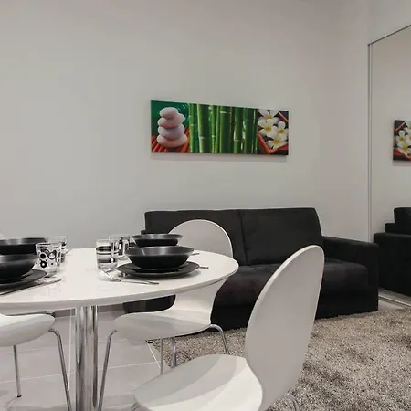 Renting - Gallo - New Modern Loft Old Town Massena Appartamento