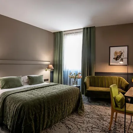 Western Cosy Hotel