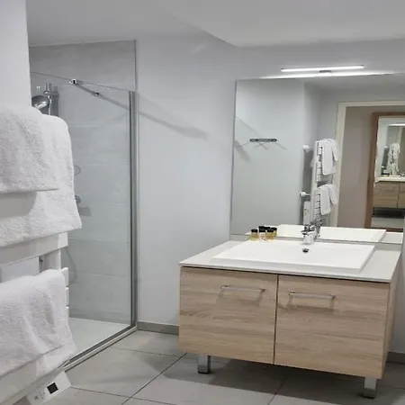 Residhome Aeroport Apartmanhotel