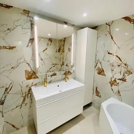 T3 Duplex Cosy & Calme Au Port - Tram Апартаменты Ницца