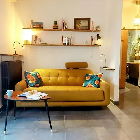 Appartement Grand Studio Avec Terrasse A 20 Metres De La Plage