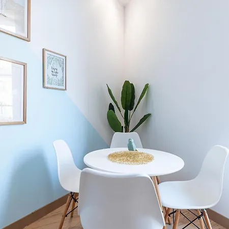 Lägenhet Garibaldi Square - Cosy 1bdr In The Old Town *