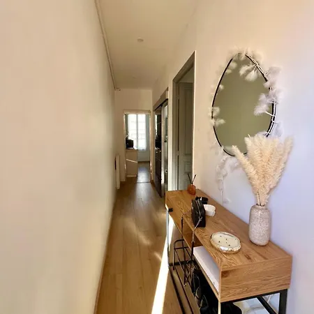 Apartment - T3 Renove De 50 M2 Classe 2 Etoiles Nice