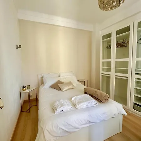 Apartment - T3 Renove De 50 M2 Classe 2 Etoiles Nice