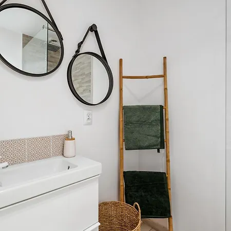 Renting - 9b Massena - Chic Escape In The Heart Of Comfort & Charm ! Lejlighed *
