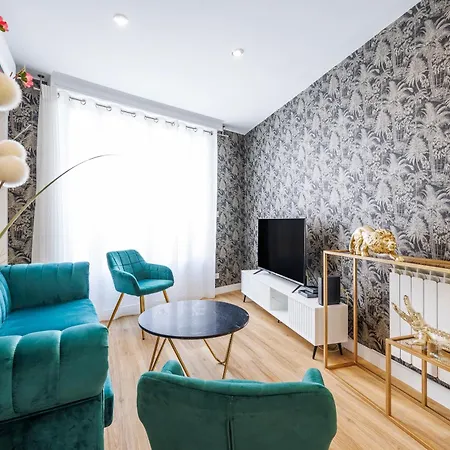 Renting - Offenbach - Luxury Fully Equipped Center アパート ニース