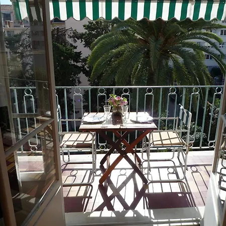 Centre, Deux Pieces, Calme, Terrasse Plein Sud 尼斯