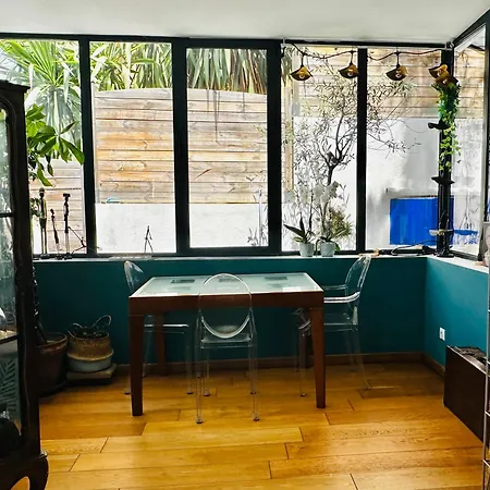 Iris Villa Niza