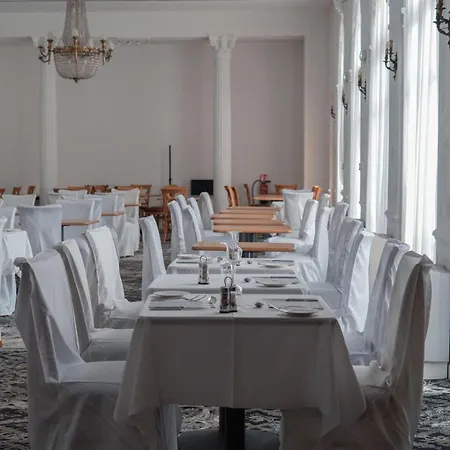 Le Royal Promenade Des Отель 3*