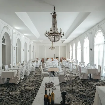 Le Royal Promenade Des 3* Ницца