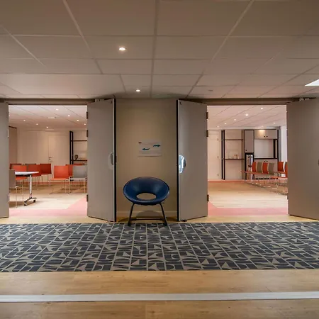 Ibis Budget Californie Lenval 2*