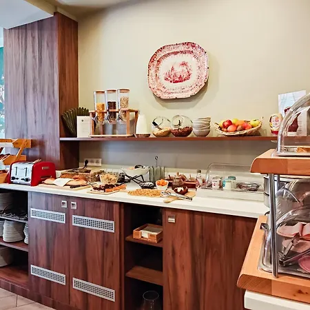 Hotel De France, Un Ammi Nice