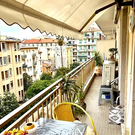 Center Aviva's-home * Nice