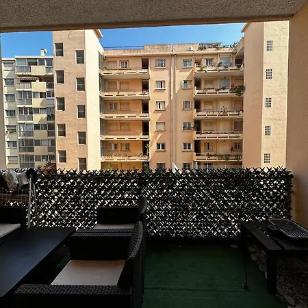 Pret De La Apartment *