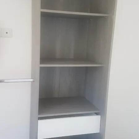New Cheap Private Room, Kitchen , Overwieuw Sea,tram On Spot, 12 Minutes From Train Station With Tram , In 17 Min Tram , Privee Pas Cher, Cuisine Equipee , Tram Sur Place, Apercu Mer, 12 Min De La Gare De Avec Le Tram, 17 Min *