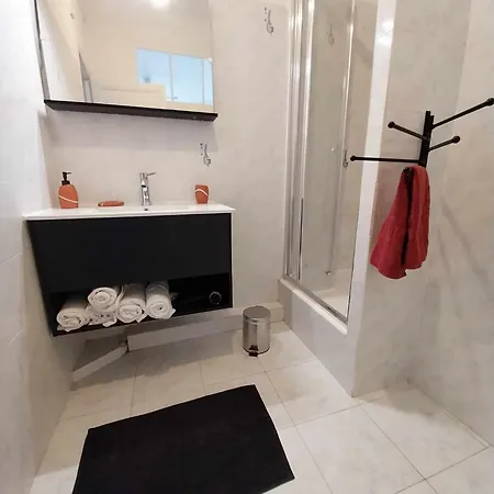 2 A 6min A Pied De La Promenade Des Et De La Apartment
