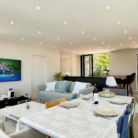 Jardin Avec Jacuzzi, Vue Et Montagne, Clim & Parking Appartement *