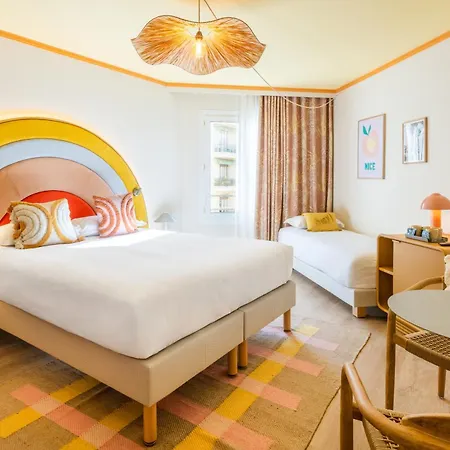 Pam Fully Renovated Hotel