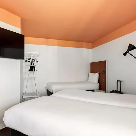 Ibis Aeroport Promenade Des Anglais Otel 3*