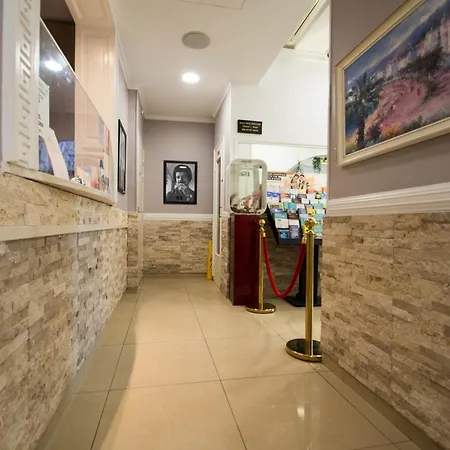 Hotell Parisien Nice