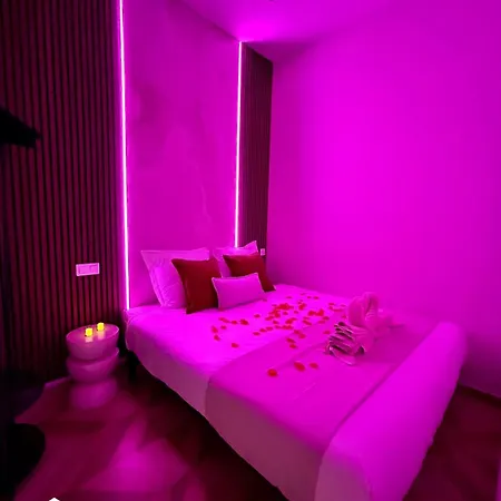 Luxurious - Seaside - Bath - Wifi - Ac 아파트 니스