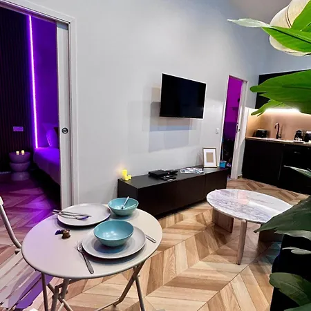 Luxurious - Seaside - Bath - Wifi - Ac 니스