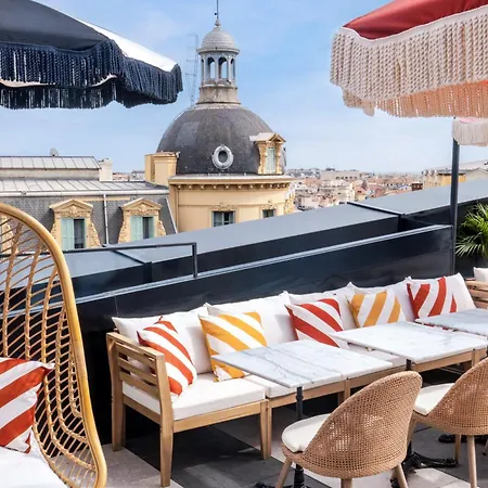 Doubletree By Hilton Centre Iconic Hotel 4*