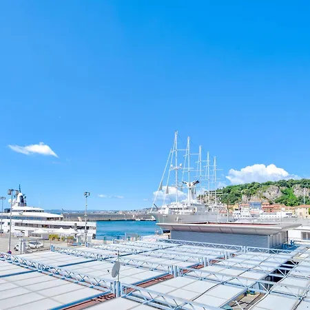 Port De Nice, * Nice