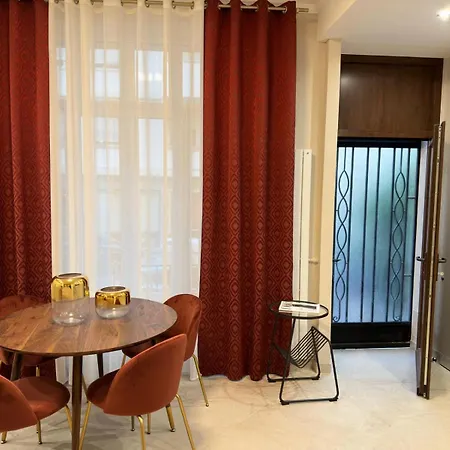 Extraordinaire Grand Au Centre 6 Minutes A Pied De La Et L'hotel Negresco Apartment