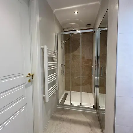 Apartment Extraordinaire Grand Au Centre 6 Minutes A Pied De La Et L'hotel Negresco