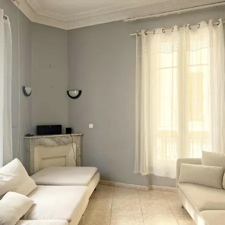 Spacieux Climatise Centre Ницца