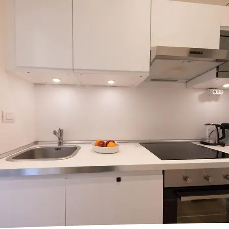06a3 - Lovely In The Heart Of Old Appartement