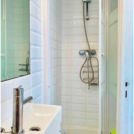 Renovated Chic Location * Nice
