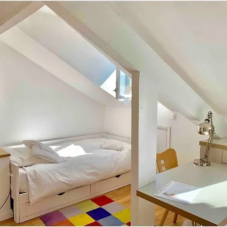 Renovated Chic Location Nice