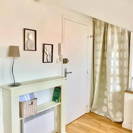 Renovated Chic Location * Nice