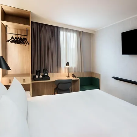 Campanile Aeroport Hotel