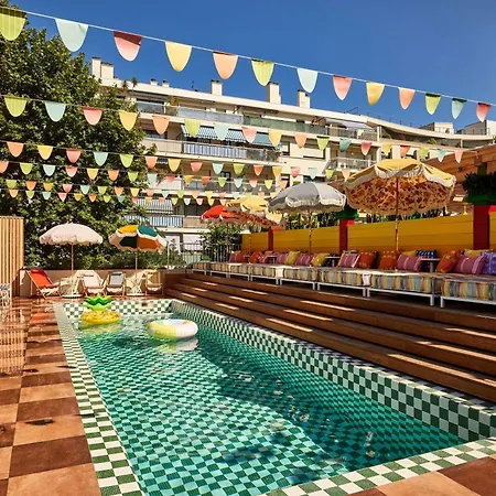 Hotel Mama Shelter 4*