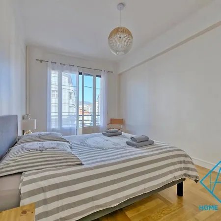 Golden Square Apartment