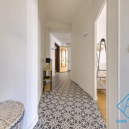 Golden Square Apartment