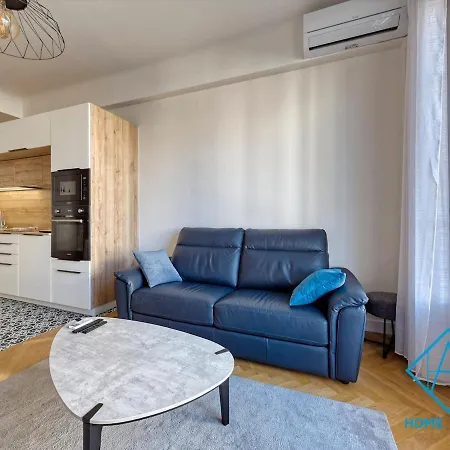 Apartment Golden Square *
