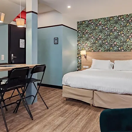 De France, Un Ammi Hotel